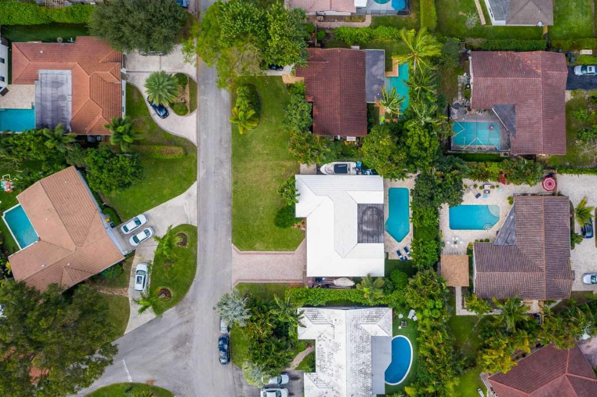 How to Promote Pool Services in Coastal Areas