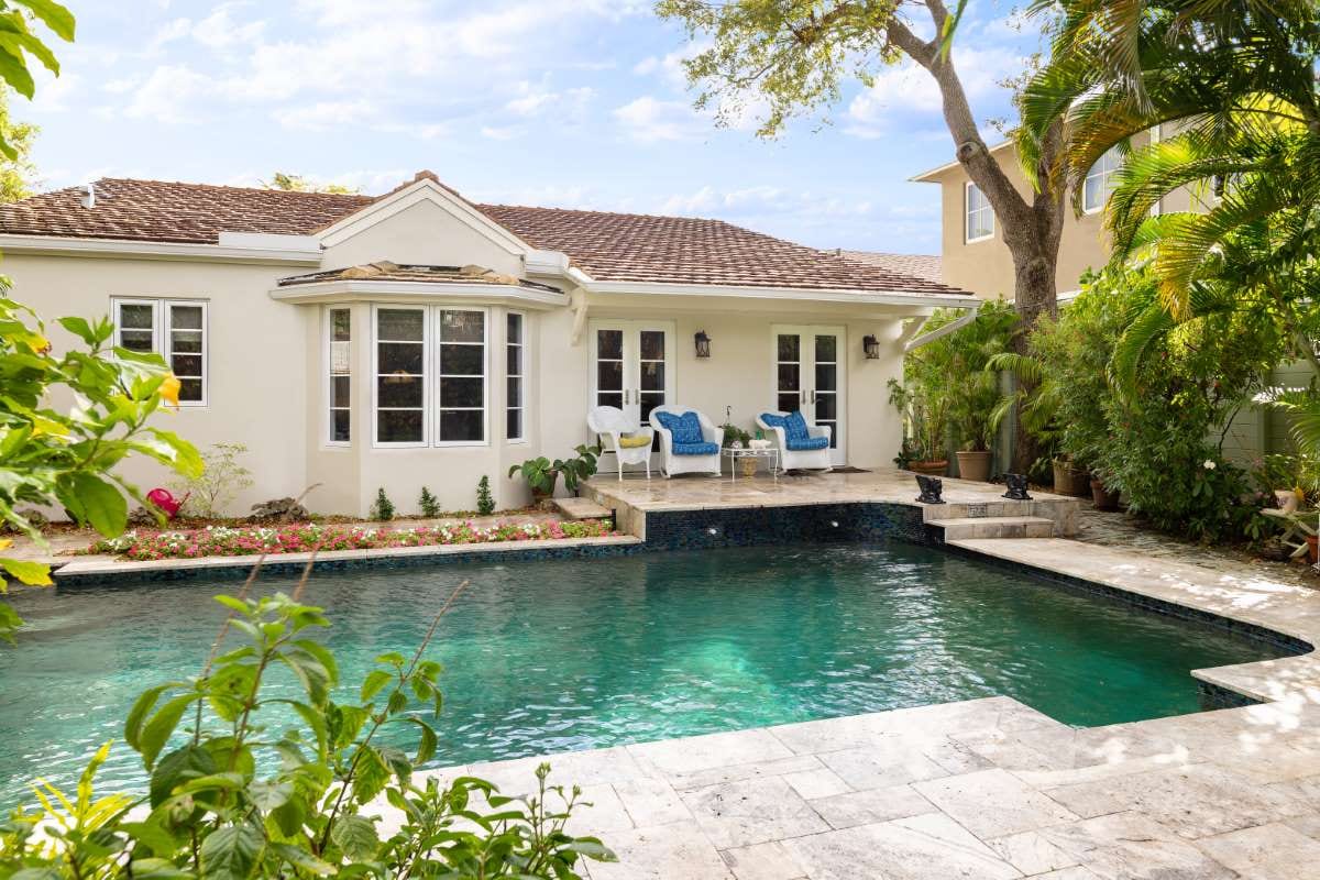 Bill Billing Mistakes Pool Service Pros Should Avoid