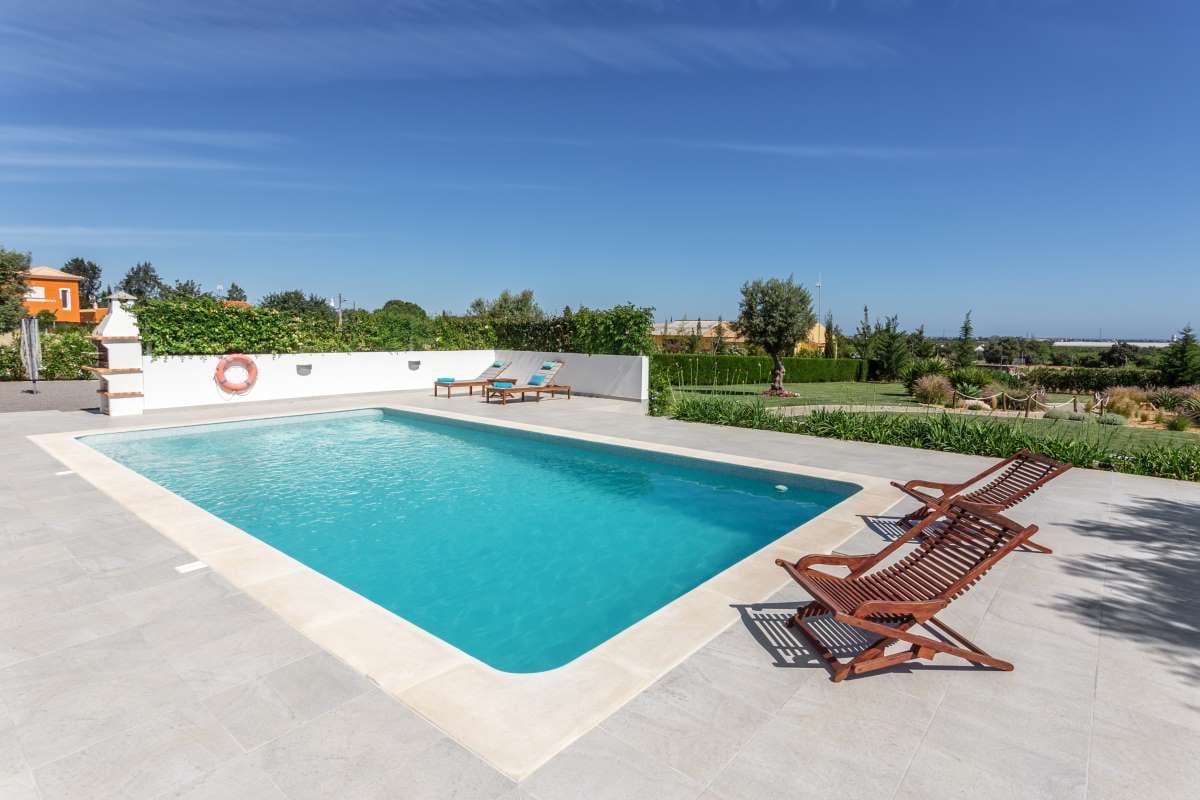 The Benefits of Strategic Outsourcing in Pool Services