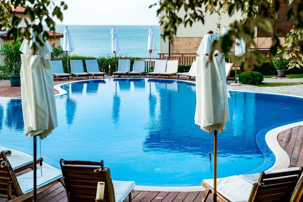 How to Organize Your Pool Service Invoicing