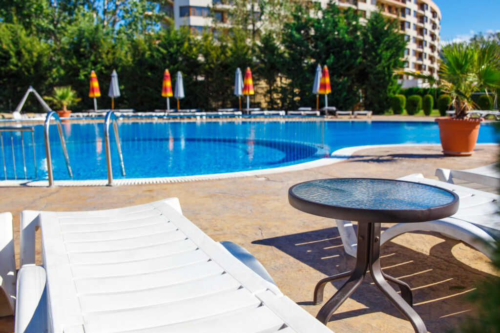 Track Hours vs Customize: Which Is Better for Pool Billing?