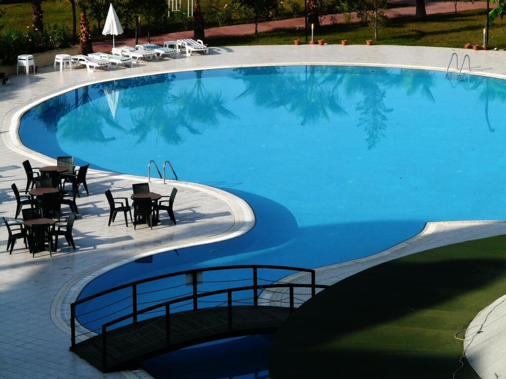 What Successful Pool Businesses Do to Stay Organized