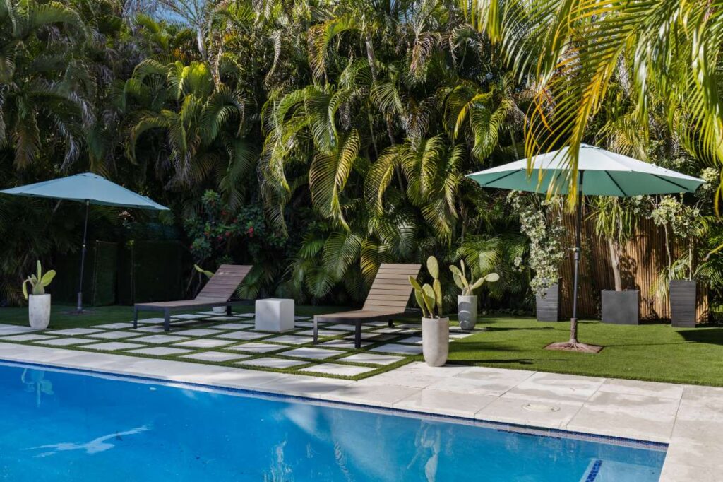 How Service Logs Can Improve Your Pool Service Workflow