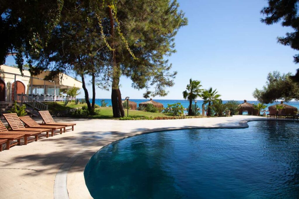 The Impact of Seasonal Adjustments on Pool Businesses in 2025