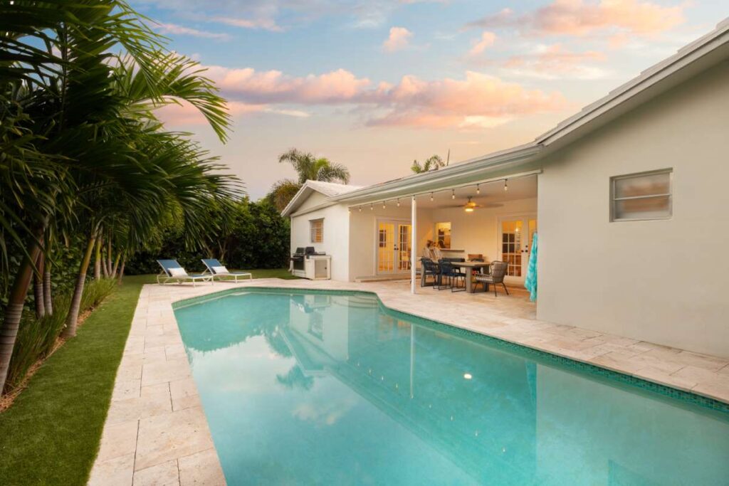 The Pros and Cons of Track Hours in Pool Service Billing