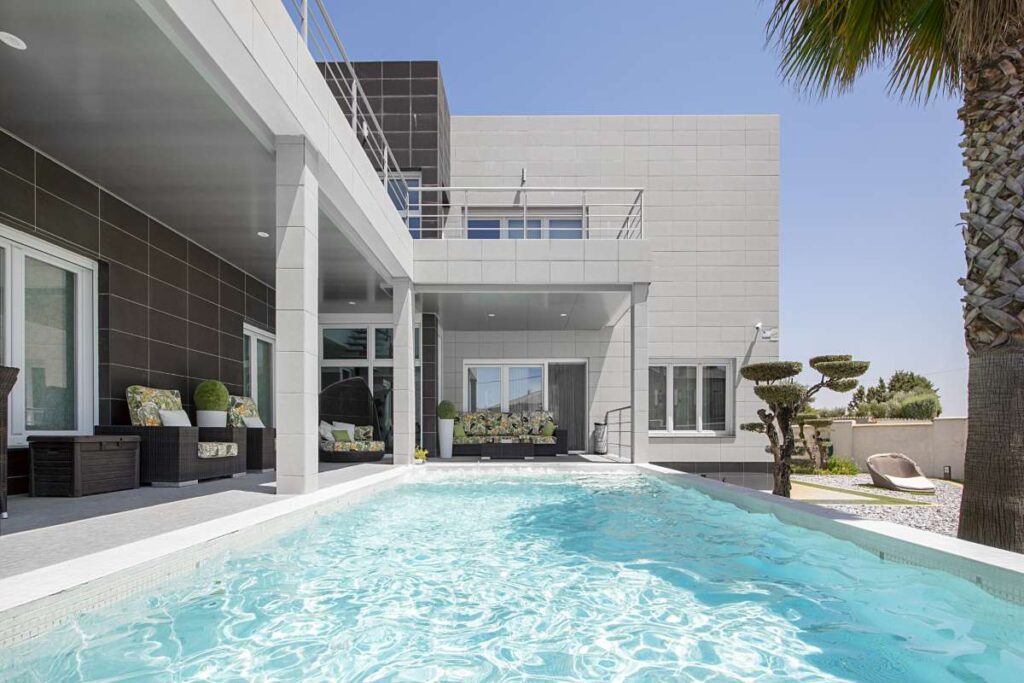 Customize vs Email: Which Is Better for Pool Billing?