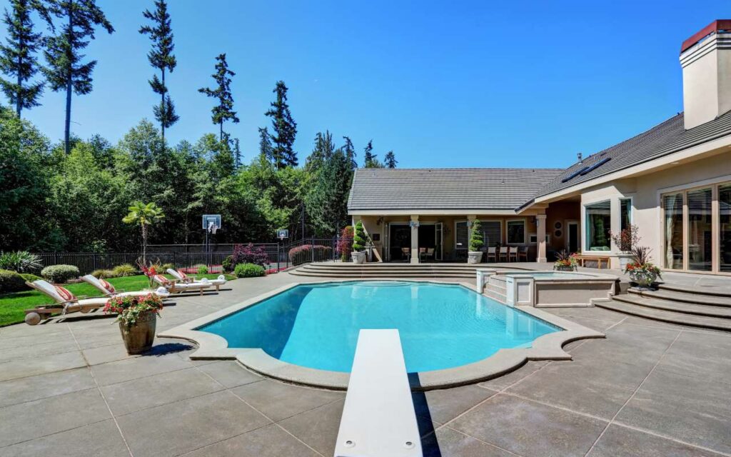 Professionalize Billing Mistakes Pool Service Pros Should Avoid