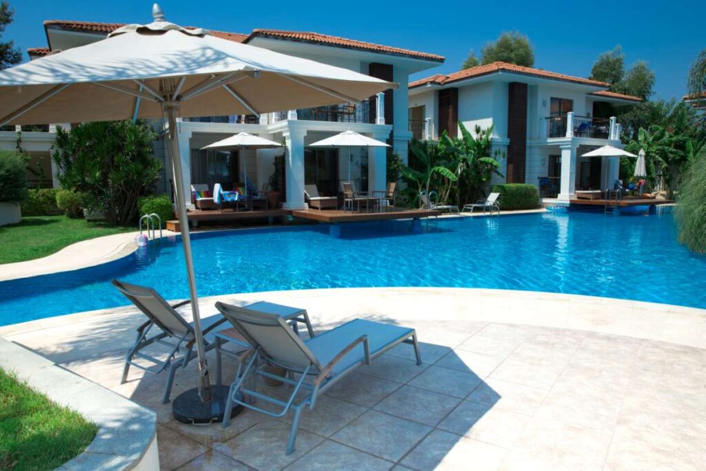 How Automated Reminders Can Improve Your Pool Service Workflow