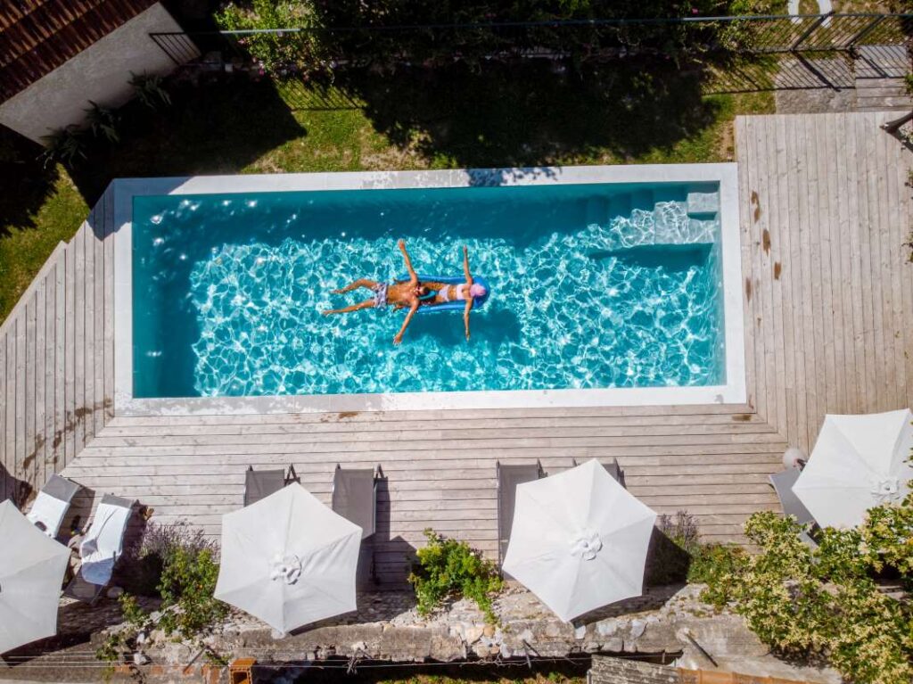 Step-by-Step: How to Retain Customers as a Pool Business Owner