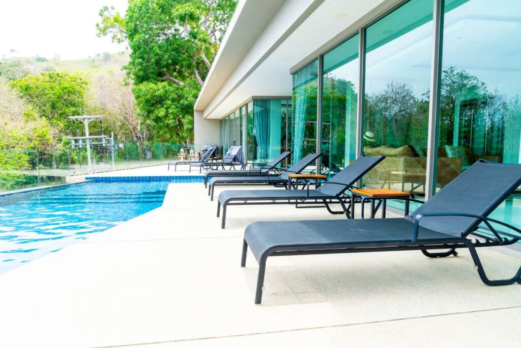 Tips for Managing Money in a Pool Business