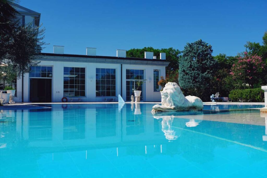 Step-by-Step: How to Track Performance as a Pool Business Owner